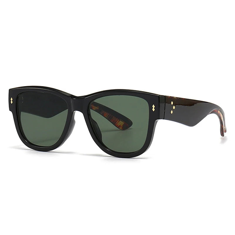 punk sunglasses, gradient lenses, UV400 protection, fashion sunglasses, square frames, rivet details, vintage style, retro eyewear, men’s sunglasses, women’s sunglasses