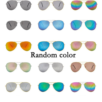 Unisex Pilot Sunglasses, Vintage Designer Shades, Trendy Fashion Eyewear, Alloy Frame Sunglasses, Mirror Lenses Sunglasses, Casual Sunglasses for Men and Women, Stylish Driving Shades, Outdoor Sunglasses, Men's and Women's Eyewear, Fashionable Pilot Sunglasses