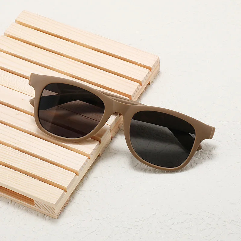 
kids sunglasses, polarized sunglasses, UV400 protection, children's eyewear, durable TPEE frame, 
soft sunglasses for kids, boys sunglasses, girls sunglasses, outdoor sunglasses, beach eyewear.